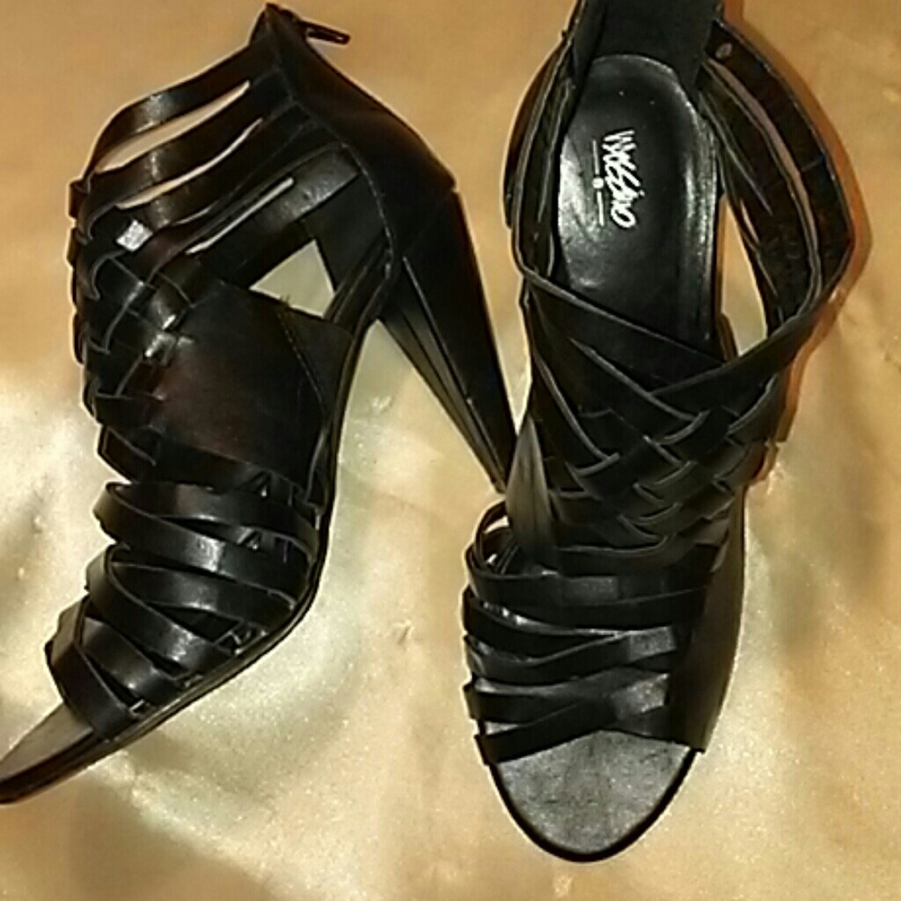 Zippered Mossimo heels 7 1/2